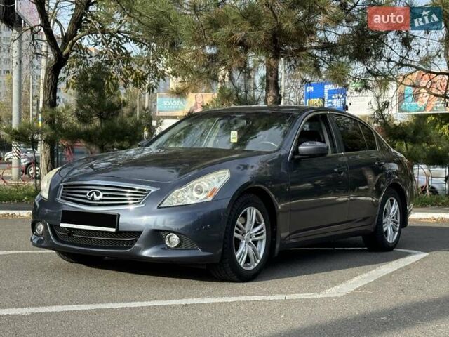 Серый Инфинити G25, объемом двигателя 2.5 л и пробегом 165 тыс. км за 9300 $, фото 3 на Automoto.ua