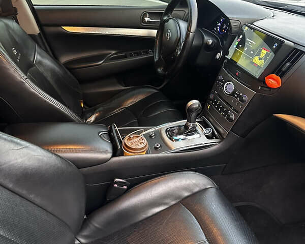 Серый Инфинити G25, объемом двигателя 2.5 л и пробегом 219 тыс. км за 8000 $, фото 11 на Automoto.ua