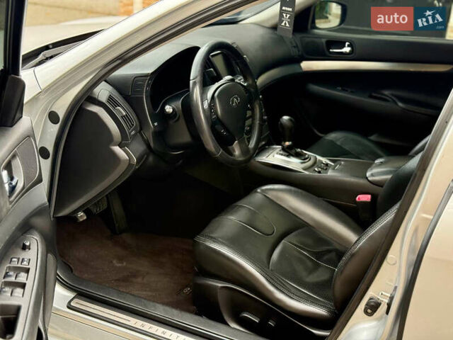 Серый Инфинити G25, объемом двигателя 2.5 л и пробегом 195 тыс. км за 9600 $, фото 11 на Automoto.ua