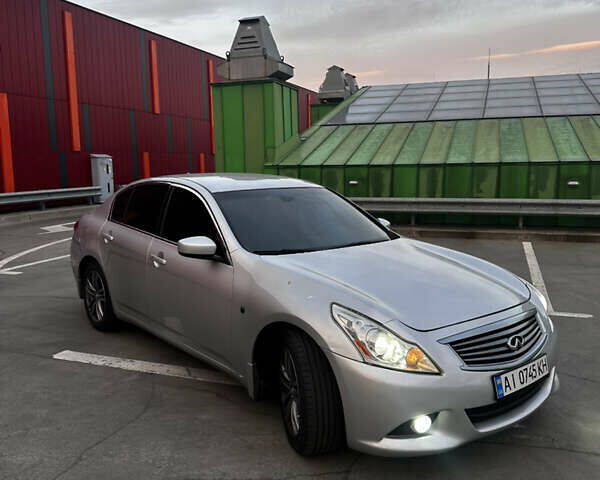 Серый Инфинити G25, объемом двигателя 2.5 л и пробегом 219 тыс. км за 8000 $, фото 4 на Automoto.ua