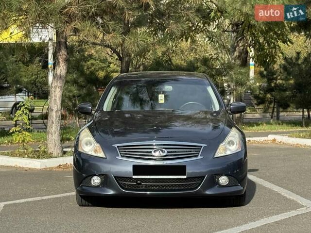 Серый Инфинити G25, объемом двигателя 2.5 л и пробегом 165 тыс. км за 9300 $, фото 1 на Automoto.ua