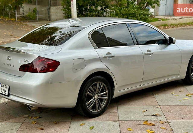 Серый Инфинити G25, объемом двигателя 2.5 л и пробегом 195 тыс. км за 9600 $, фото 6 на Automoto.ua