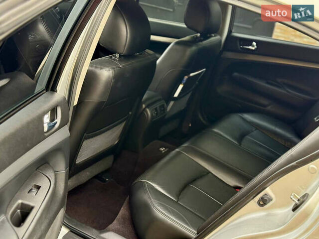 Серый Инфинити G25, объемом двигателя 2.5 л и пробегом 195 тыс. км за 9600 $, фото 13 на Automoto.ua