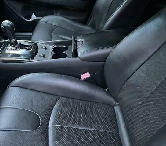 Серый Инфинити G25, объемом двигателя 2.5 л и пробегом 118 тыс. км за 9600 $, фото 10 на Automoto.ua