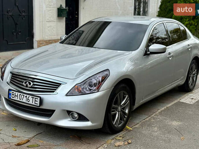 Серый Инфинити G25, объемом двигателя 2.5 л и пробегом 195 тыс. км за 9600 $, фото 3 на Automoto.ua