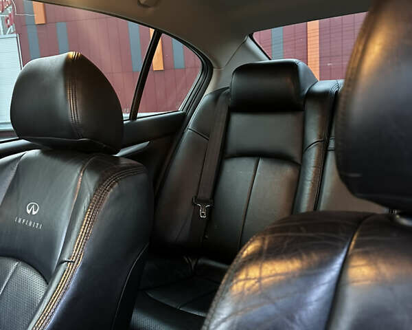 Серый Инфинити G25, объемом двигателя 2.5 л и пробегом 219 тыс. км за 8000 $, фото 10 на Automoto.ua