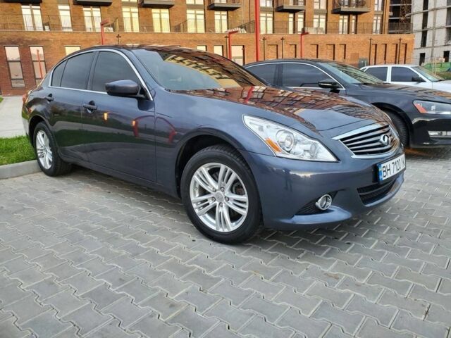 Серый Инфинити G25, объемом двигателя 2.5 л и пробегом 127 тыс. км за 9300 $, фото 1 на Automoto.ua