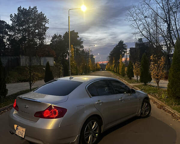 Серый Инфинити G25, объемом двигателя 2.5 л и пробегом 219 тыс. км за 8000 $, фото 1 на Automoto.ua