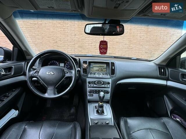 Серый Инфинити G25, объемом двигателя 2.5 л и пробегом 165 тыс. км за 9300 $, фото 12 на Automoto.ua