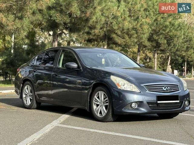 Серый Инфинити G25, объемом двигателя 2.5 л и пробегом 165 тыс. км за 9300 $, фото 2 на Automoto.ua