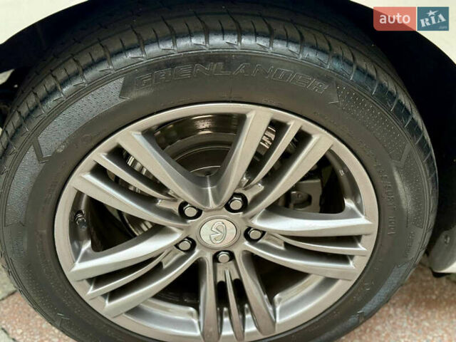 Серый Инфинити G25, объемом двигателя 2.5 л и пробегом 195 тыс. км за 9600 $, фото 20 на Automoto.ua