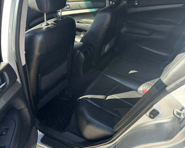 Серый Инфинити G25, объемом двигателя 2.5 л и пробегом 187 тыс. км за 9500 $, фото 6 на Automoto.ua