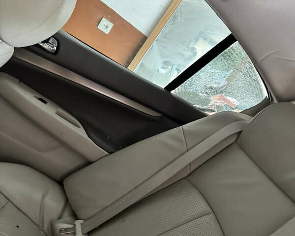 Серый Инфинити G25, объемом двигателя 2.5 л и пробегом 225 тыс. км за 5500 $, фото 5 на Automoto.ua