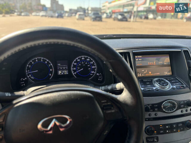 Серый Инфинити G25, объемом двигателя 2.5 л и пробегом 187 тыс. км за 9500 $, фото 7 на Automoto.ua