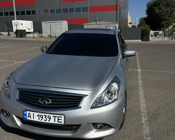 Серый Инфинити G25, объемом двигателя 2.5 л и пробегом 187 тыс. км за 9500 $, фото 1 на Automoto.ua