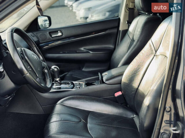 Синий Инфинити G25, объемом двигателя 2.5 л и пробегом 125 тыс. км за 7400 $, фото 5 на Automoto.ua