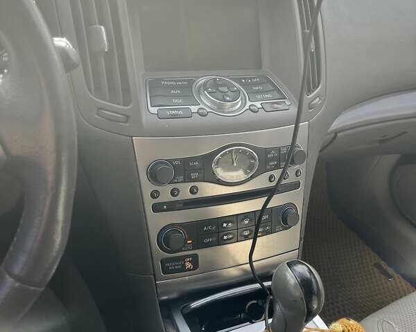 Синий Инфинити G25, объемом двигателя 2.5 л и пробегом 219 тыс. км за 9900 $, фото 6 на Automoto.ua