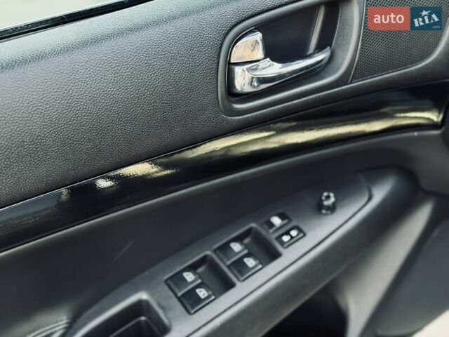 Синий Инфинити G25, объемом двигателя 2.5 л и пробегом 125 тыс. км за 7400 $, фото 6 на Automoto.ua