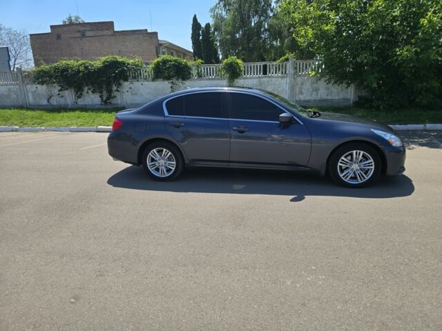 Синий Инфинити G25, объемом двигателя 2.5 л и пробегом 353 тыс. км за 7250 $, фото 2 на Automoto.ua