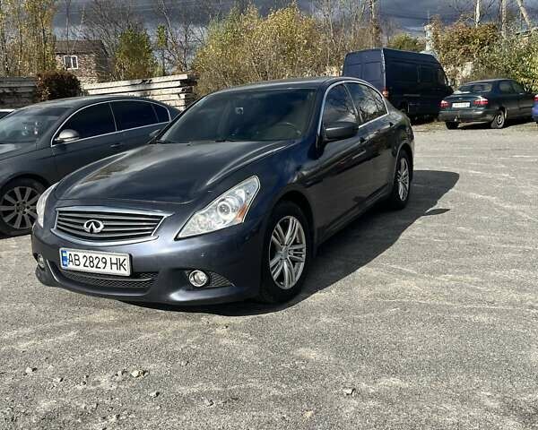 Синий Инфинити G25, объемом двигателя 2.5 л и пробегом 219 тыс. км за 9900 $, фото 1 на Automoto.ua