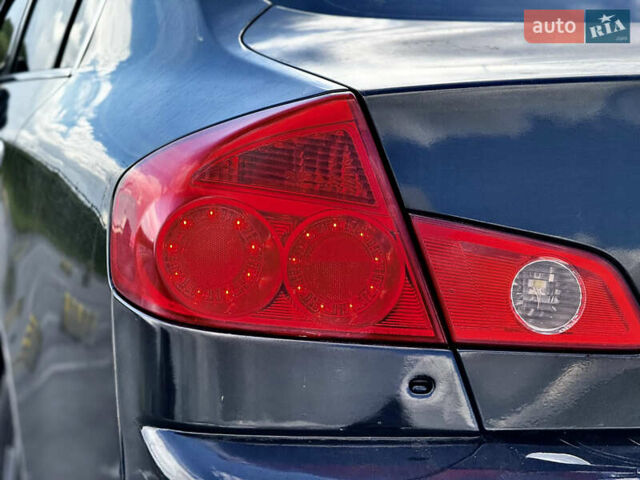 Черный Инфинити G35, объемом двигателя 0 л и пробегом 200 тыс. км за 5999 $, фото 5 на Automoto.ua