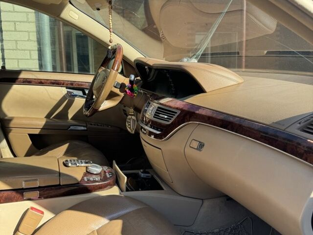 Черный Инфинити G35, объемом двигателя 5.5 л и пробегом 275 тыс. км за 10000 $, фото 10 на Automoto.ua