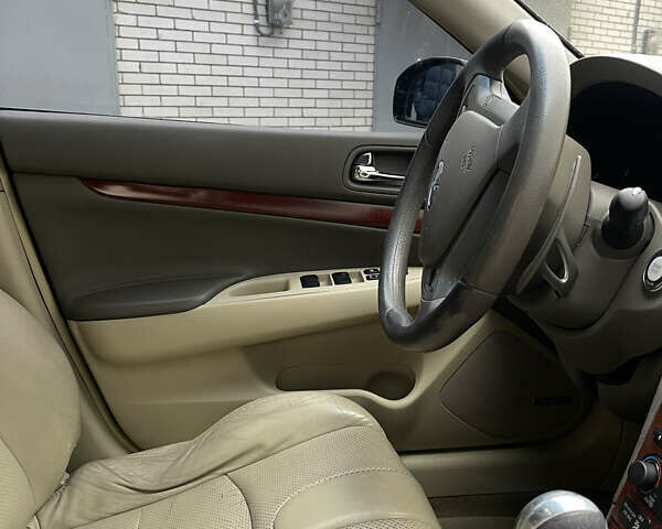 Черный Инфинити G35, объемом двигателя 3.5 л и пробегом 280 тыс. км за 7500 $, фото 6 на Automoto.ua