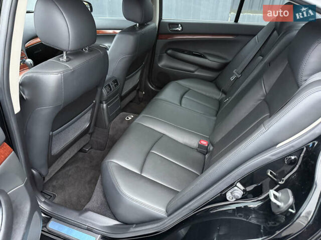 Черный Инфинити G35, объемом двигателя 3.5 л и пробегом 92 тыс. км за 10000 $, фото 9 на Automoto.ua