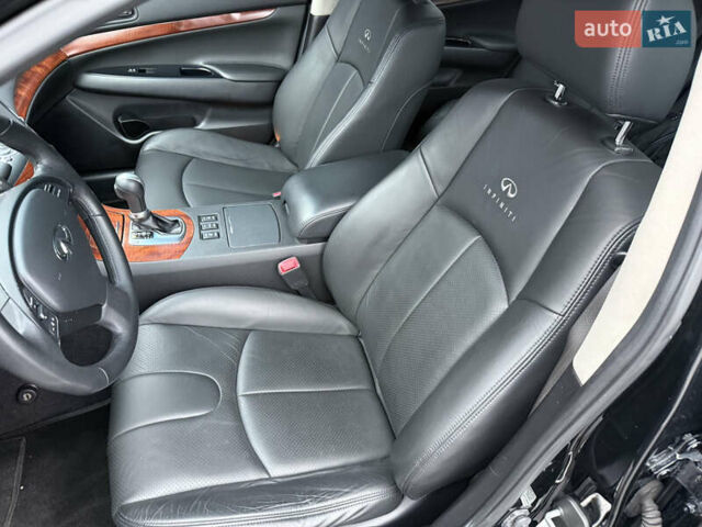 Черный Инфинити G35, объемом двигателя 3.5 л и пробегом 92 тыс. км за 10000 $, фото 7 на Automoto.ua