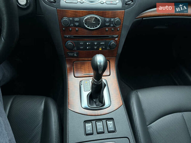 Черный Инфинити G35, объемом двигателя 3.5 л и пробегом 92 тыс. км за 10000 $, фото 16 на Automoto.ua