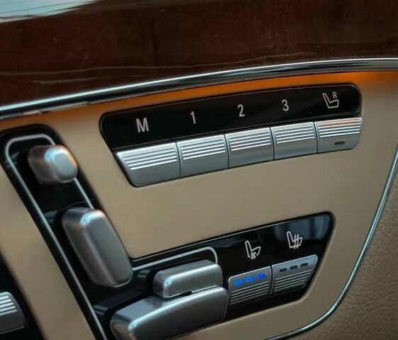 Черный Инфинити G35, объемом двигателя 5.5 л и пробегом 275 тыс. км за 10000 $, фото 6 на Automoto.ua