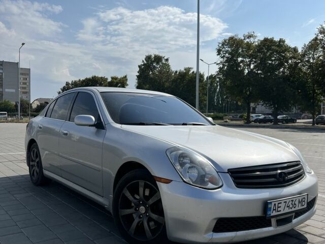 Серый Инфинити G35, объемом двигателя 3.5 л и пробегом 150 тыс. км за 9000 $, фото 2 на Automoto.ua