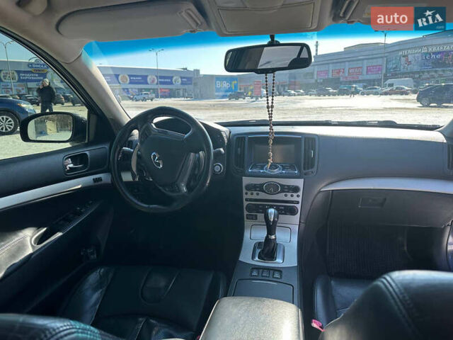 Серый Инфинити G35, объемом двигателя 3.5 л и пробегом 270 тыс. км за 8000 $, фото 7 на Automoto.ua