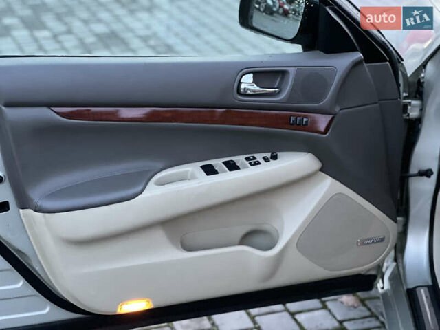 Серый Инфинити G35, объемом двигателя 3.5 л и пробегом 318 тыс. км за 6600 $, фото 9 на Automoto.ua