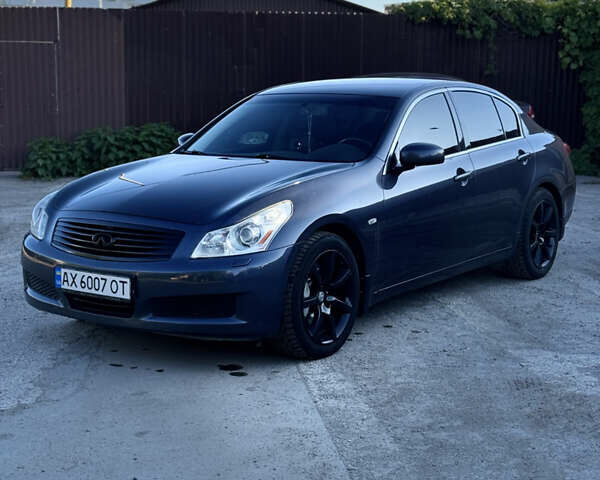 Серый Инфинити G35, объемом двигателя 3.5 л и пробегом 270 тыс. км за 8000 $, фото 1 на Automoto.ua
