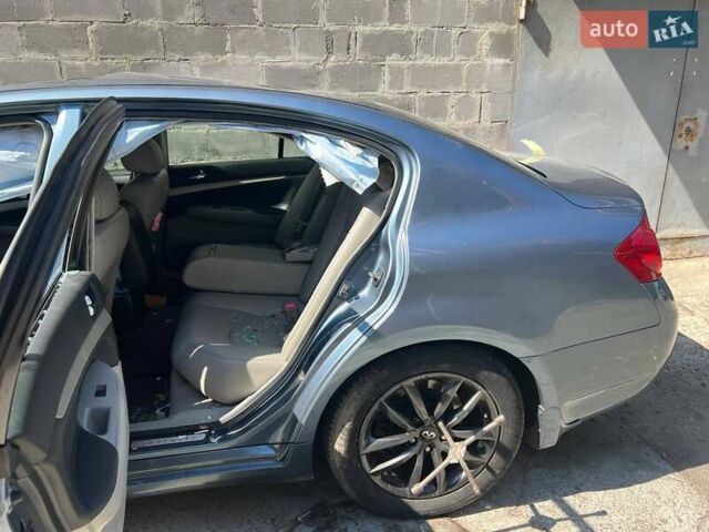 Синий Инфинити G35, объемом двигателя 3.5 л и пробегом 141 тыс. км за 4500 $, фото 7 на Automoto.ua