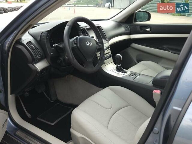 Синий Инфинити G35, объемом двигателя 3.5 л и пробегом 140 тыс. км за 8800 $, фото 19 на Automoto.ua