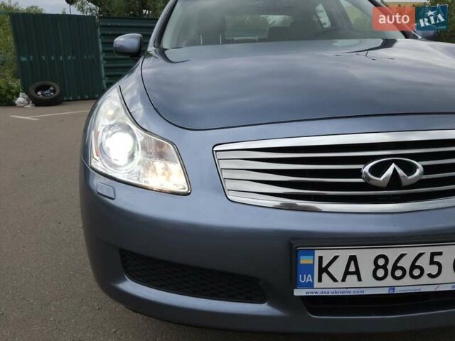 Синий Инфинити G35, объемом двигателя 3.5 л и пробегом 140 тыс. км за 8800 $, фото 1 на Automoto.ua