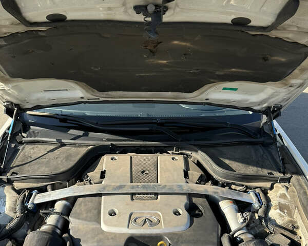 Белый Инфинити G37, объемом двигателя 3.7 л и пробегом 228 тыс. км за 13000 $, фото 11 на Automoto.ua