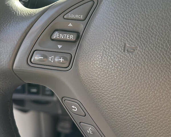 Белый Инфинити G37, объемом двигателя 3.7 л и пробегом 208 тыс. км за 12999 $, фото 37 на Automoto.ua