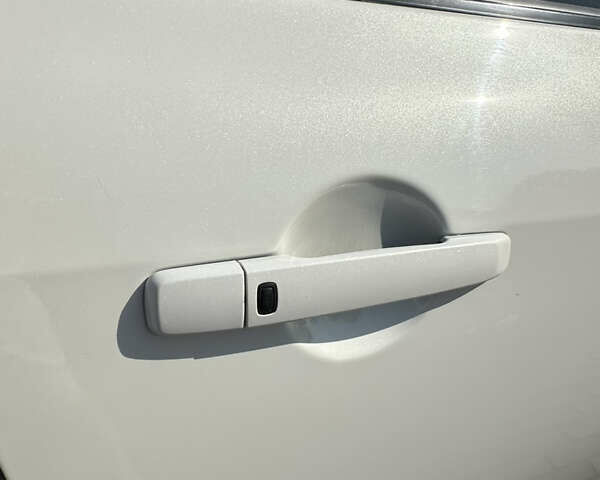 Белый Инфинити G37, объемом двигателя 3.7 л и пробегом 208 тыс. км за 12999 $, фото 41 на Automoto.ua