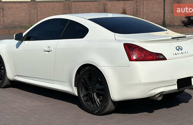 Белый Инфинити G37, объемом двигателя 3.7 л и пробегом 208 тыс. км за 12999 $, фото 20 на Automoto.ua
