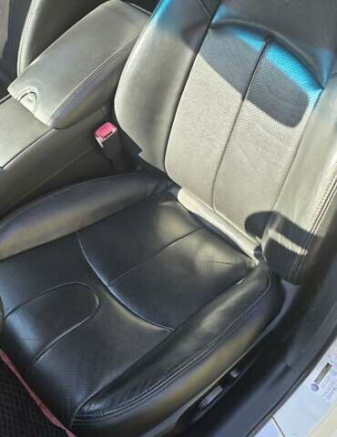 Белый Инфинити G37, объемом двигателя 3.7 л и пробегом 240 тыс. км за 11500 $, фото 6 на Automoto.ua