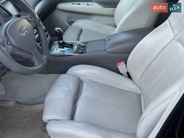Черный Инфинити G37, объемом двигателя 3.7 л и пробегом 188 тыс. км за 9499 $, фото 8 на Automoto.ua