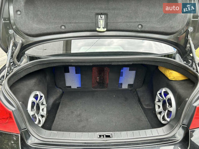 Чорний Інфініті G37, об'ємом двигуна 3.7 л та пробігом 220 тис. км за 10900 $, фото 12 на Automoto.ua