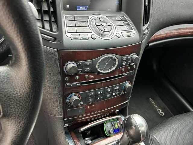 Черный Инфинити G37, объемом двигателя 3.7 л и пробегом 247 тыс. км за 10550 $, фото 8 на Automoto.ua