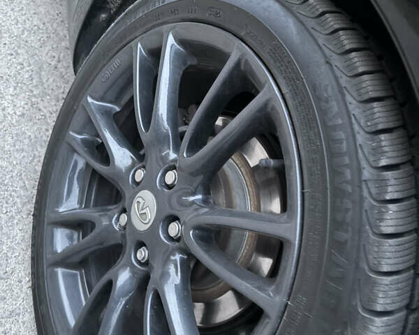 Чорний Інфініті G37, об'ємом двигуна 3.7 л та пробігом 220 тис. км за 10900 $, фото 7 на Automoto.ua