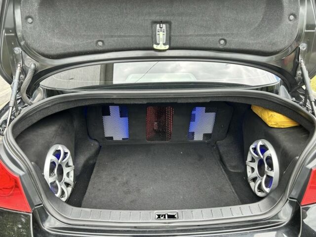 Черный Инфинити G37, объемом двигателя 3.7 л и пробегом 247 тыс. км за 10550 $, фото 6 на Automoto.ua