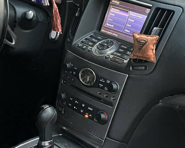 Черный Инфинити G37, объемом двигателя 3.7 л и пробегом 80 тыс. км за 13900 $, фото 16 на Automoto.ua