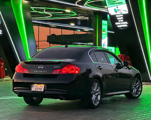 Черный Инфинити G37, объемом двигателя 3.7 л и пробегом 80 тыс. км за 13900 $, фото 7 на Automoto.ua